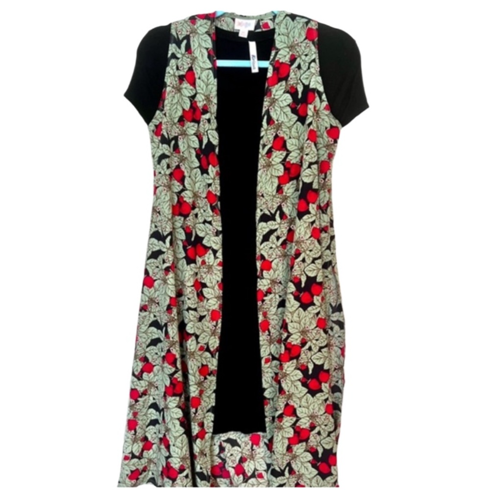 Black tee short dress short sleeve hits at the knee in euc